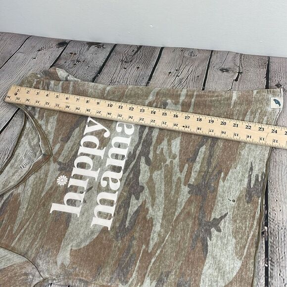 Unwind by League Graphic Tee Hippy Mama camouflage T Shirt short sleeve v neck M - Picture 11 of 11